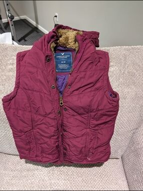 American Eagle Outfitters Burgundy Puffer Vest with Faux Fur Lining